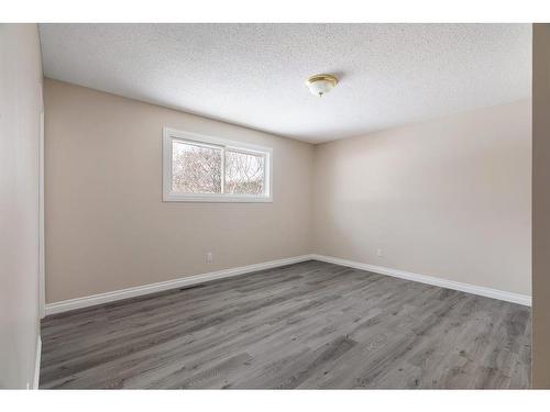 55 Fitzsimmons Avenue, Fort Mcmurray, AB - Indoor Photo Showing Other Room