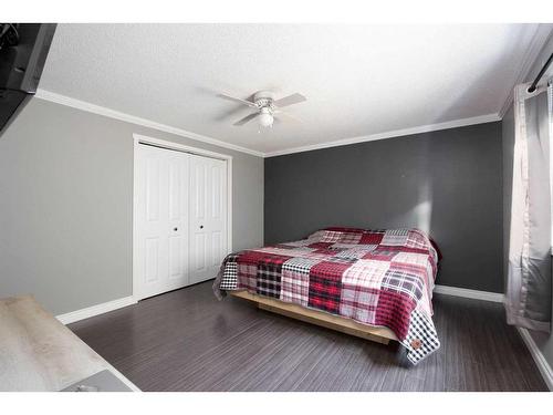 120 Hunter Street, Fort Mcmurray, AB - Indoor Photo Showing Bedroom