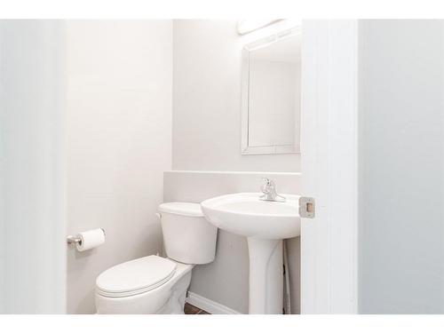 124 Fox Crescent, Fort Mcmurray, AB - Indoor Photo Showing Bathroom