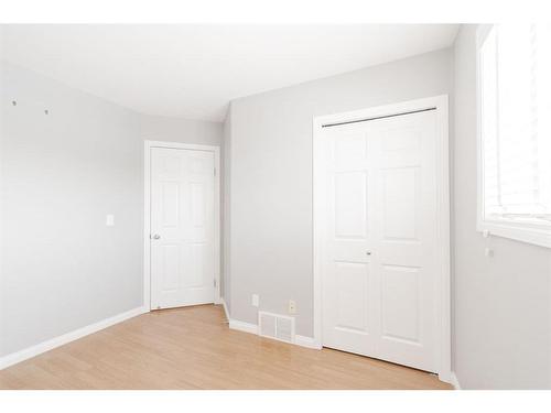 124 Fox Crescent, Fort Mcmurray, AB - Indoor Photo Showing Other Room