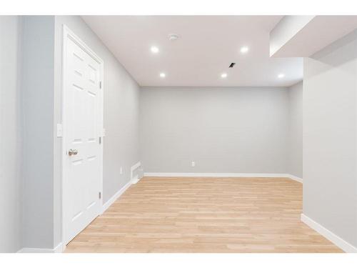 124 Fox Crescent, Fort Mcmurray, AB - Indoor Photo Showing Other Room