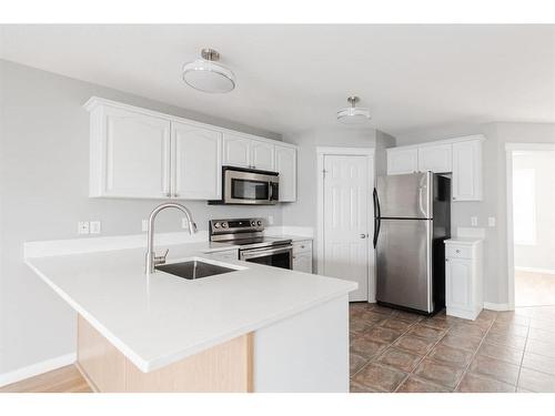 124 Fox Crescent, Fort Mcmurray, AB - Indoor Photo Showing Kitchen With Stainless Steel Kitchen