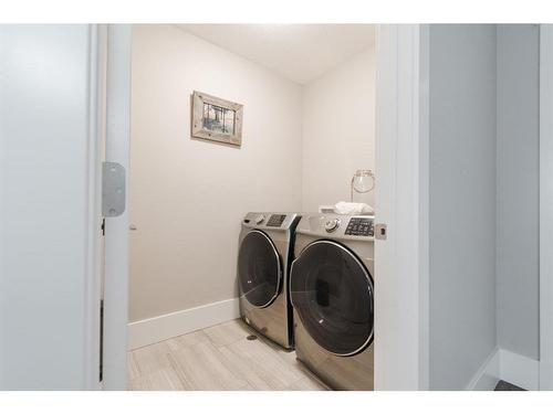 162 Athabasca Crescent, Fort Mcmurray, AB - Indoor Photo Showing Laundry Room