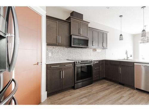 162 Athabasca Crescent, Fort Mcmurray, AB - Indoor Photo Showing Kitchen With Stainless Steel Kitchen With Upgraded Kitchen