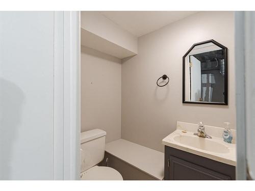 125 Silvertip Place, Fort Mcmurray, AB - Indoor Photo Showing Bathroom