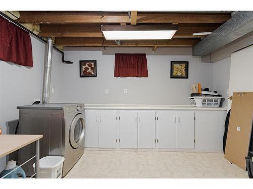 125 Silvertip Place, Fort Mcmurray, AB - Indoor Photo Showing Laundry Room