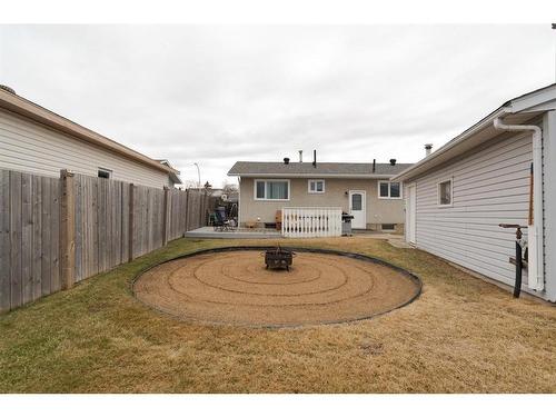 125 Silvertip Place, Fort Mcmurray, AB - Outdoor With Exterior