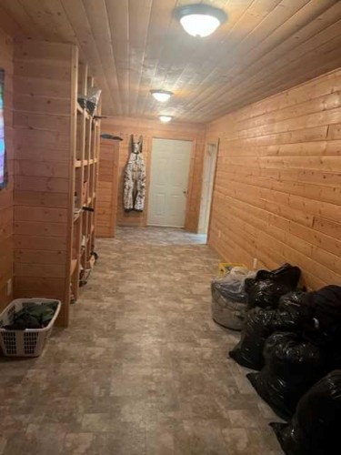 118 Poplar Drive Rr, Conklin, AB - Indoor Photo Showing Other Room