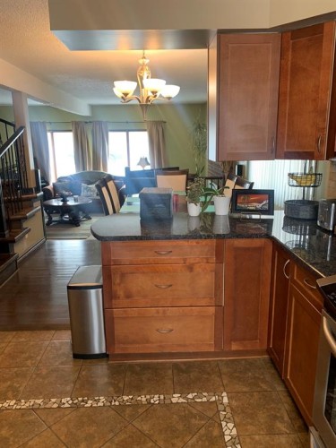 10016 102 Avenue, Lac La Biche, AB - Indoor Photo Showing Kitchen