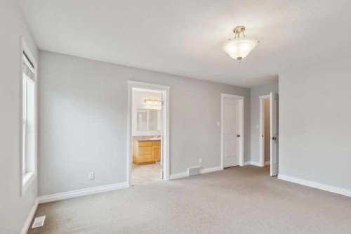 221 Ash Way, Fort Mcmurray, AB - Indoor Photo Showing Other Room