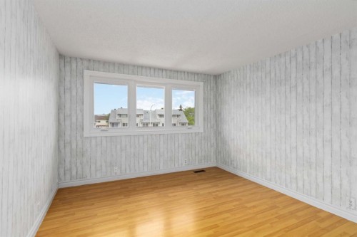 116 Wallace Place, Fort Mcmurray, AB - Indoor Photo Showing Other Room