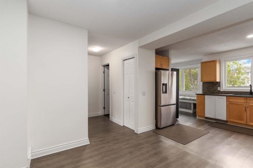 116 Wallace Place, Fort Mcmurray, AB - Indoor Photo Showing Kitchen