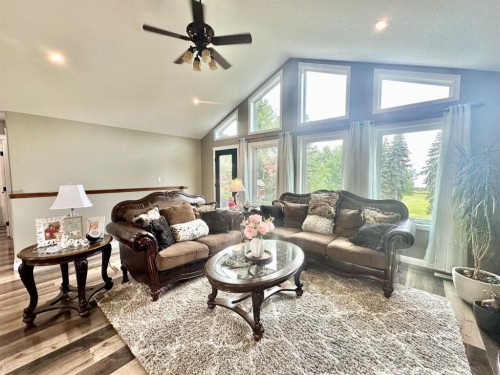 318 15156 Old Trail, Lac La Biche, AB - Indoor Photo Showing Living Room
