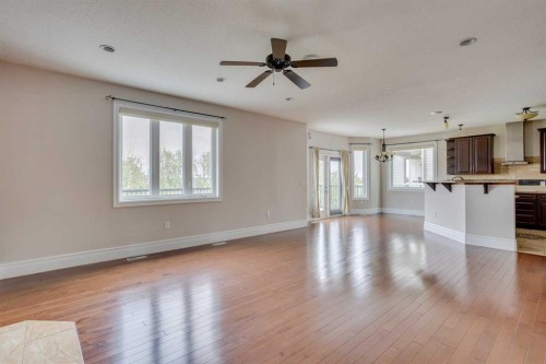 404 Killdeer Way, Fort Mcmurray, AB - Indoor Photo Showing Kitchen