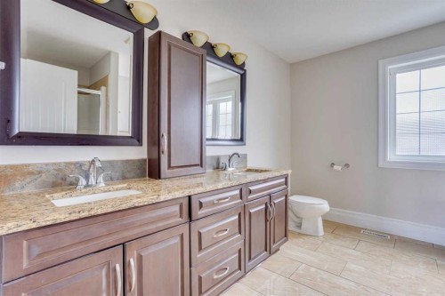 404 Killdeer Way, Fort Mcmurray, AB - Indoor Photo Showing Bathroom