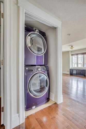 404 Killdeer Way, Fort Mcmurray, AB - Indoor Photo Showing Laundry Room