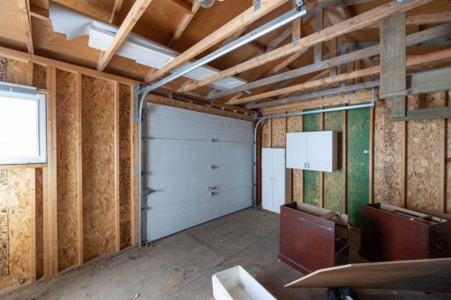 368 Grey Crescent, Fort Mcmurray, AB - Indoor Photo Showing Garage