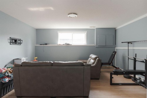 100 Laurier Place, Fort Mcmurray, AB - Indoor Photo Showing Other Room