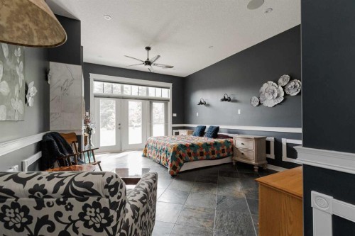 5747 Draper Road, Fort Mcmurray, AB - Indoor Photo Showing Bedroom