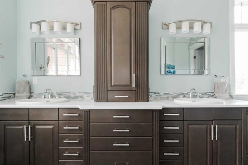 5747 Draper Road, Fort Mcmurray, AB - Indoor Photo Showing Bathroom