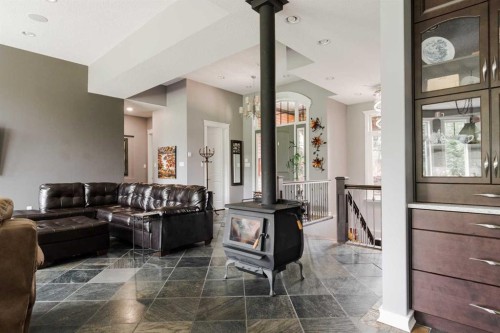 5747 Draper Road, Fort Mcmurray, AB - Indoor Photo Showing Other Room