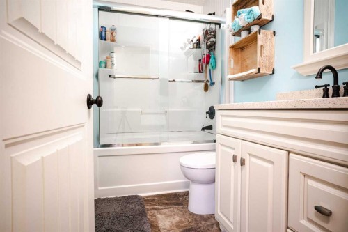 106 Becker Crescent, Fort Mcmurray, AB - Indoor Photo Showing Bathroom
