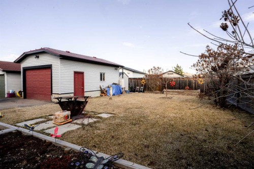 106 Becker Crescent, Fort Mcmurray, AB - Outdoor With Exterior