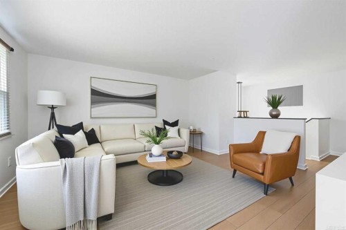 1053 Timberline Drive, Fort Mcmurray, AB - Indoor Photo Showing Living Room