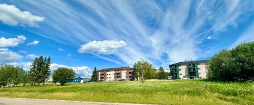 9825 99 Avenue, Lac La Biche, AB 