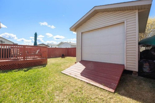 549 Walnut Crescent, Fort Mcmurray, AB - Outdoor With Deck Patio Veranda With Exterior