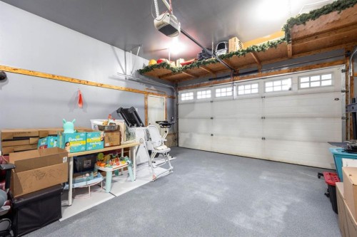 119 Peyton Way, Fort Mcmurray, AB - Indoor Photo Showing Garage