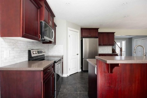 103 Rattlepan Creek Crescent, Fort Mcmurray, AB - Indoor Photo Showing Kitchen