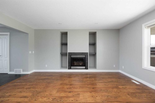 103 Rattlepan Creek Crescent, Fort Mcmurray, AB - Indoor With Fireplace