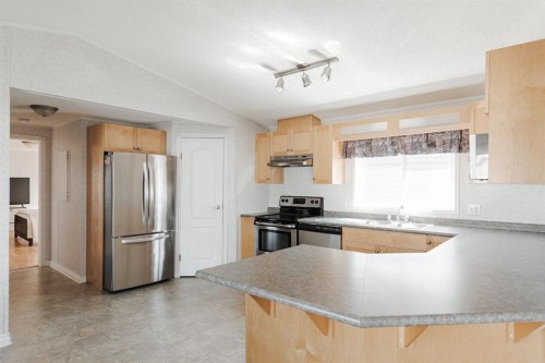 116 Balsam Way, Fort Mcmurray, AB - Indoor Photo Showing Kitchen With Stainless Steel Kitchen