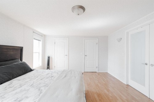 116 Balsam Way, Fort Mcmurray, AB - Indoor Photo Showing Bedroom