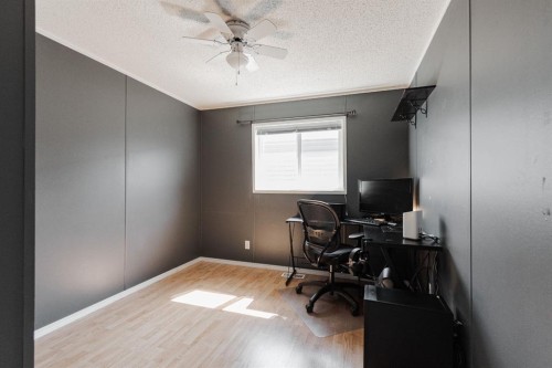 116 Balsam Way, Fort Mcmurray, AB - Indoor Photo Showing Office