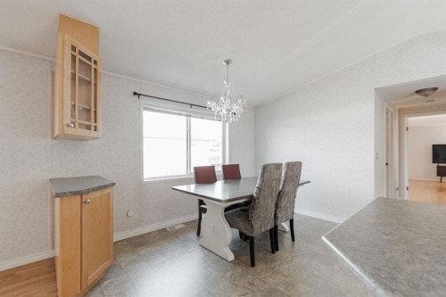 116 Balsam Way, Fort Mcmurray, AB - Indoor Photo Showing Dining Room