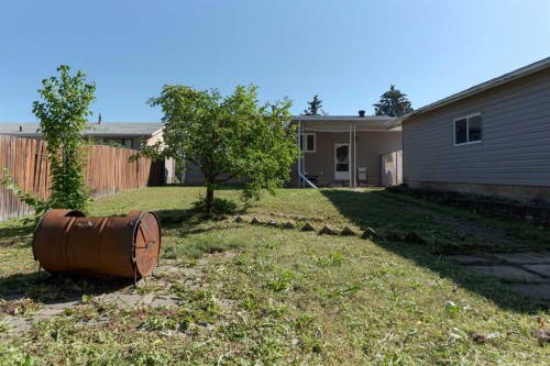 32 Moberly Crescent, Fort Mcmurray, AB - Outdoor