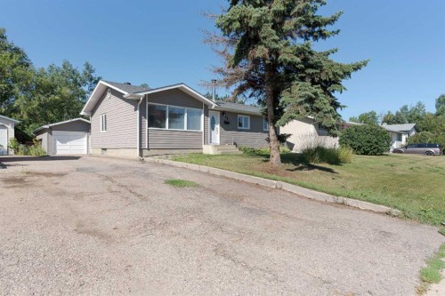 32 Moberly Crescent, Fort Mcmurray, AB - Outdoor