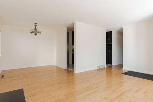 32 Moberly Crescent, Fort Mcmurray, AB - Indoor Photo Showing Other Room