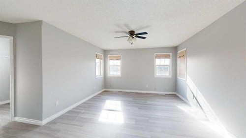 334 Grosbeak Way, Fort Mcmurray, AB - Indoor Photo Showing Other Room