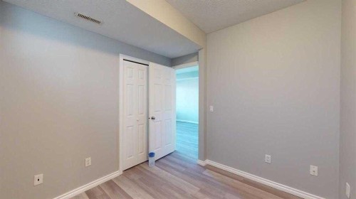 334 Grosbeak Way, Fort Mcmurray, AB - Indoor Photo Showing Other Room
