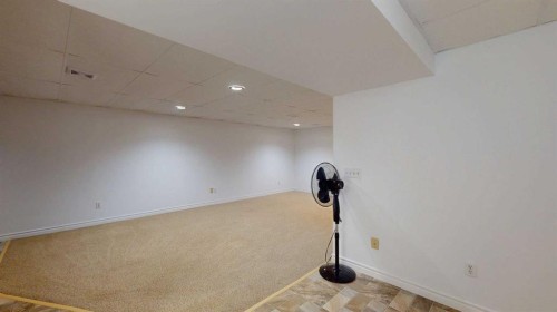 121 Beale Crescent, Fort Mcmurray, AB - Indoor Photo Showing Other Room