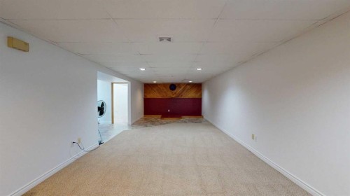 121 Beale Crescent, Fort Mcmurray, AB - Indoor Photo Showing Other Room