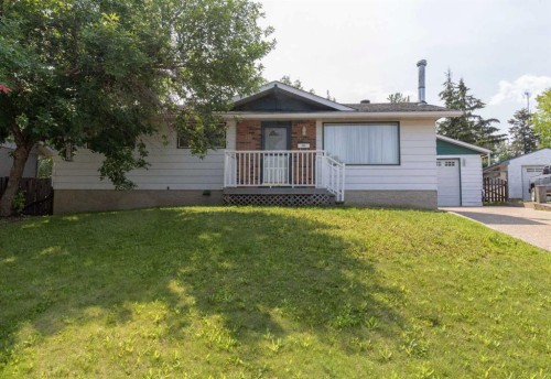 121 Beale Crescent, Fort Mcmurray, AB - Outdoor With Deck Patio Veranda