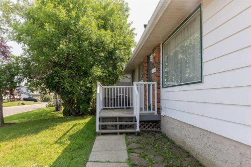 121 Beale Crescent, Fort Mcmurray, AB - Outdoor