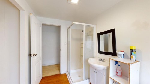 301 Grenfell Crescent, Fort Mcmurray, AB - Indoor Photo Showing Bathroom