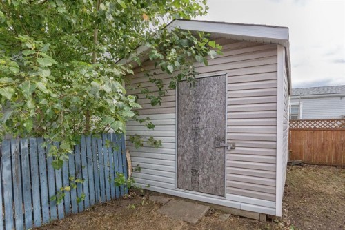 301 Grenfell Crescent, Fort Mcmurray, AB - Outdoor With Exterior