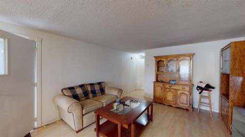301 Grenfell Crescent, Fort Mcmurray, AB - Indoor Photo Showing Living Room