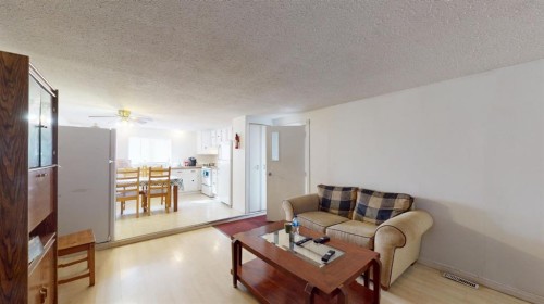 301 Grenfell Crescent, Fort Mcmurray, AB - Indoor Photo Showing Living Room